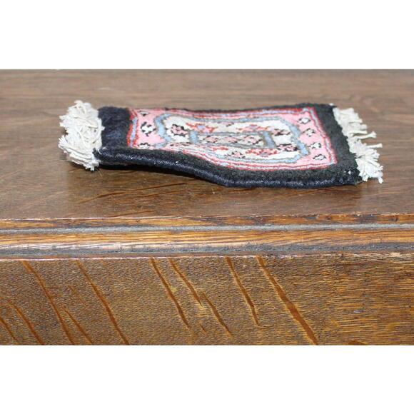 Charming Handcrafted Dollhouse Miniature Rug - Picture 3 of 3